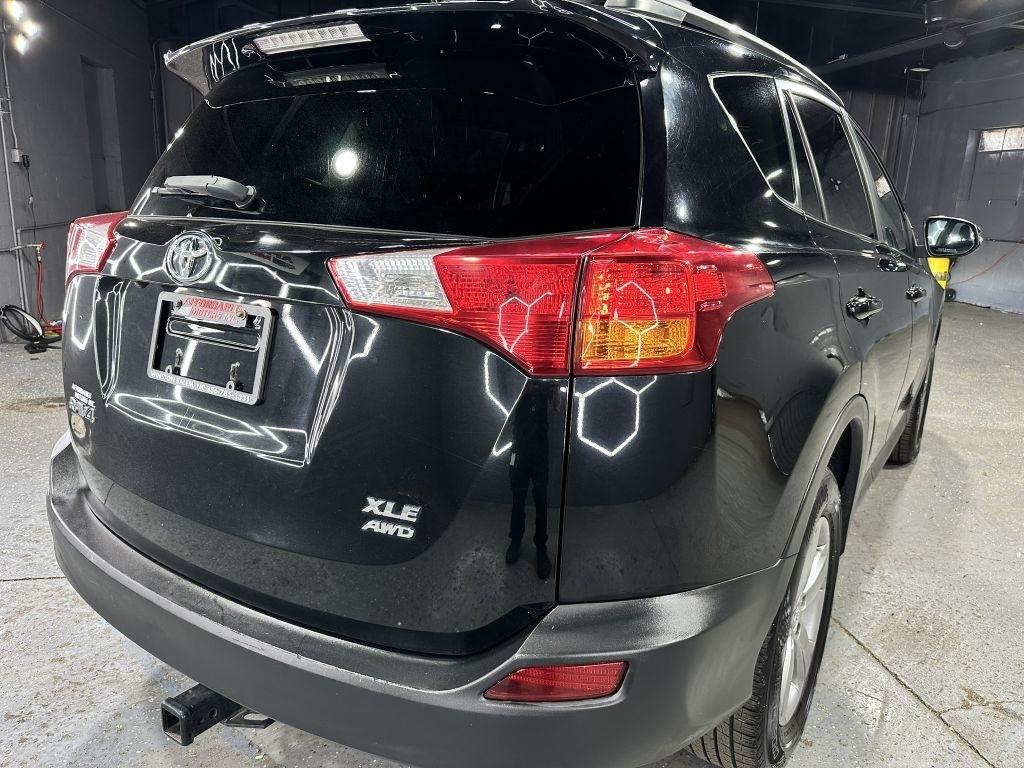 Toyota RAV4 XLE AWD 2015