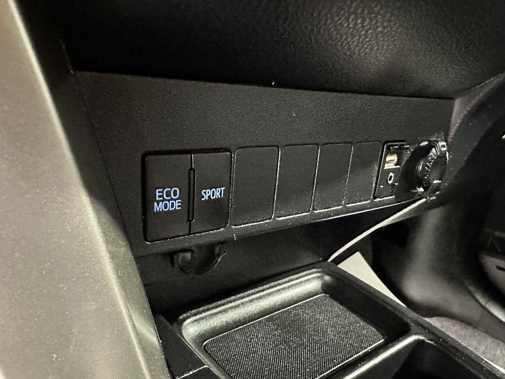 Toyota RAV4 XLE AWD 2015