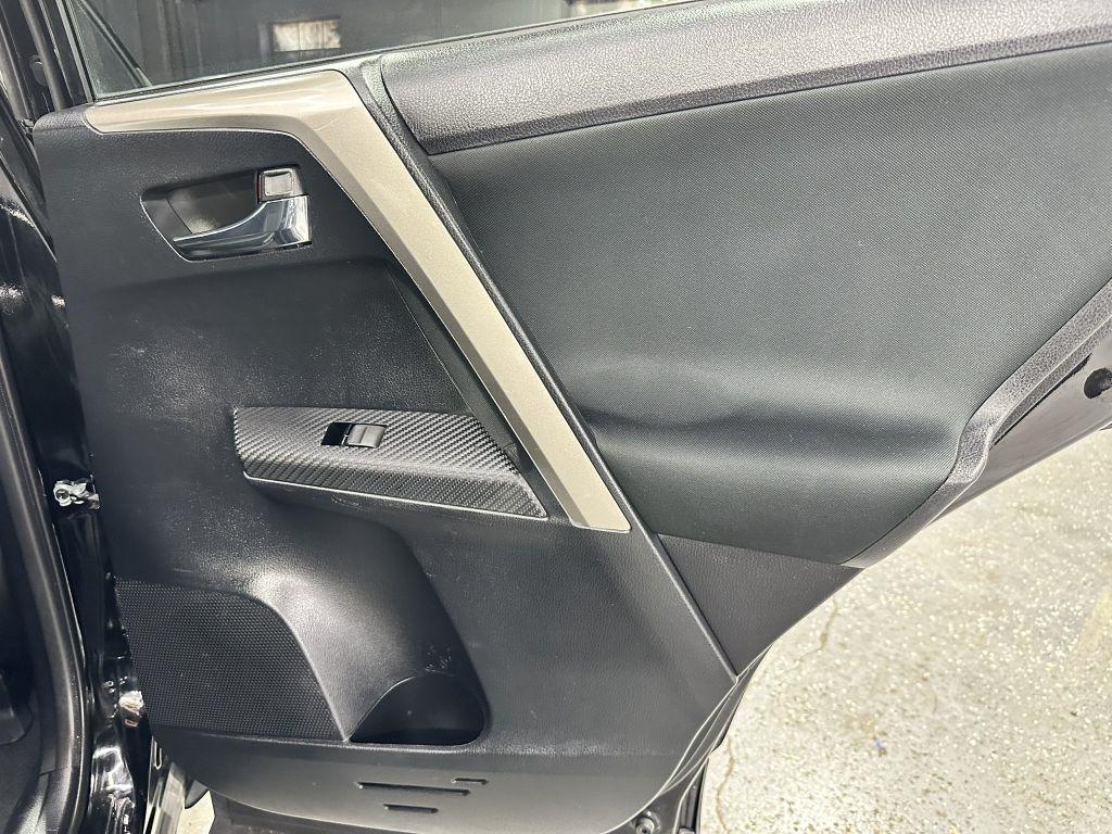 Toyota RAV4 XLE AWD 2015