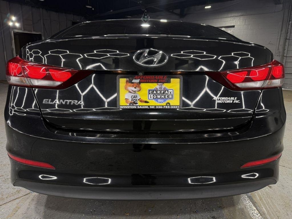 Hyundai Elantra Value Edition 6A 2017