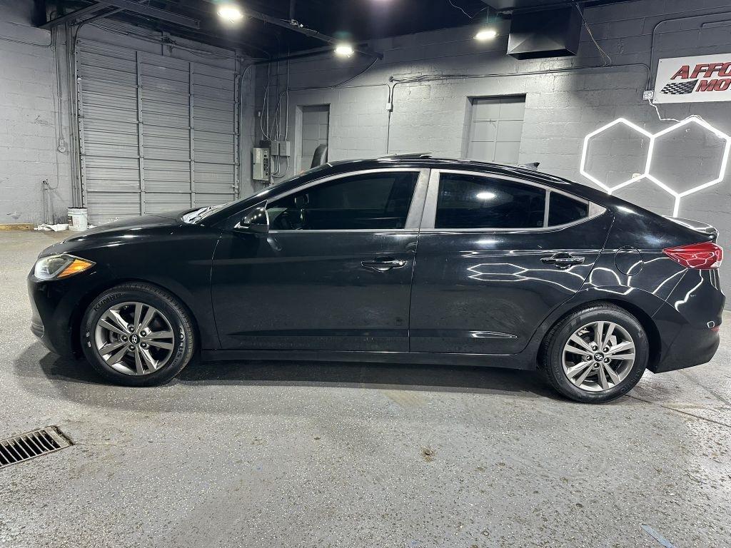 Hyundai Elantra Value Edition 6A 2017