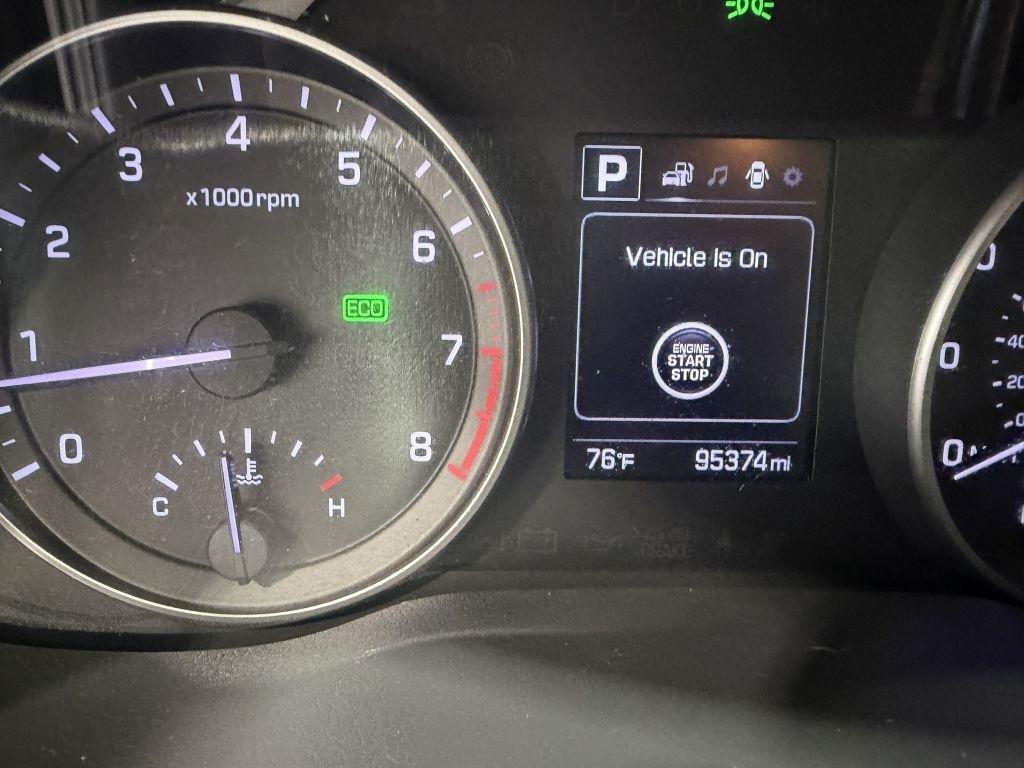 Hyundai Elantra Value Edition 6A 2017