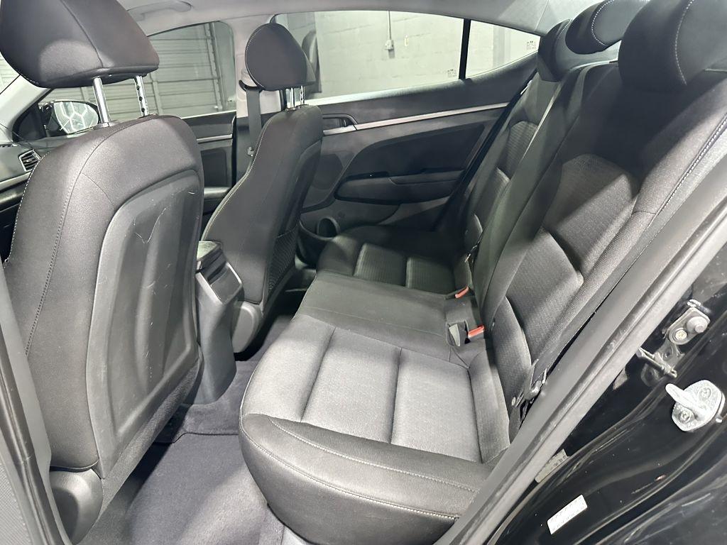 Hyundai Elantra Value Edition 6A 2017