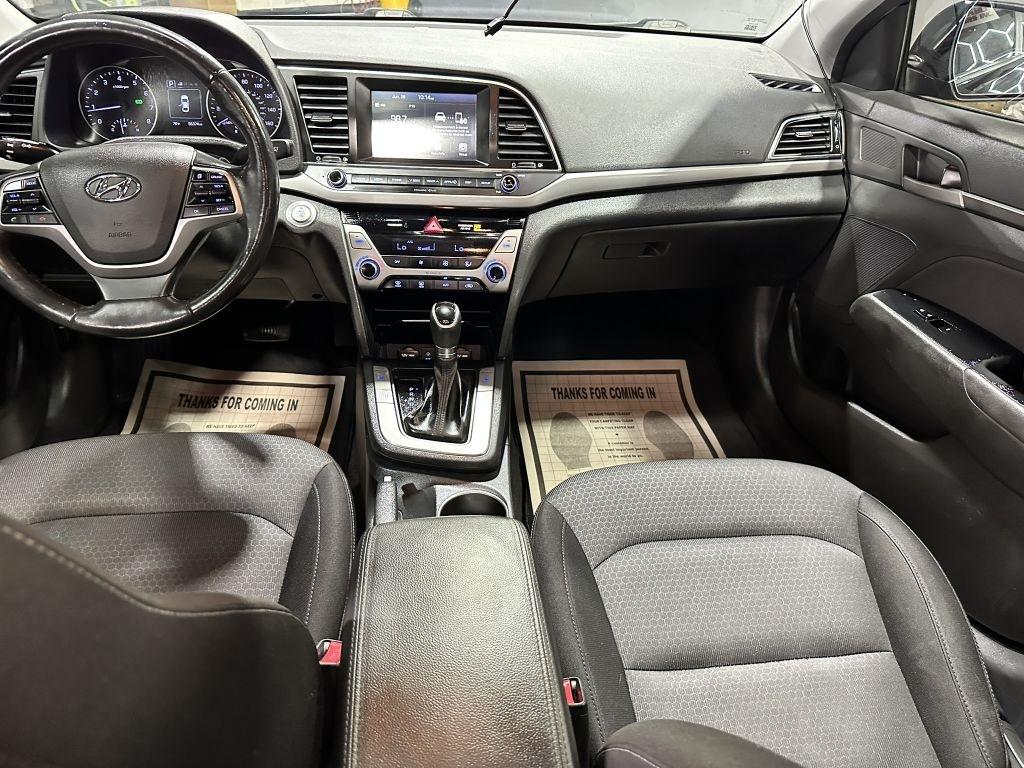 Hyundai Elantra Value Edition 6A 2017