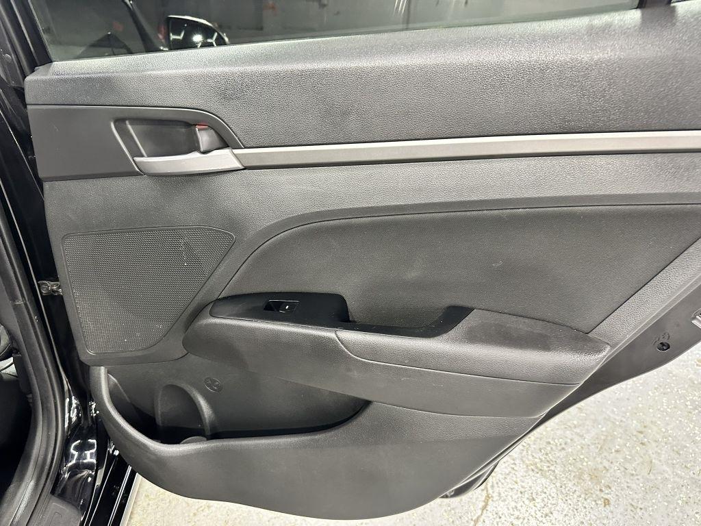 Hyundai Elantra Value Edition 6A 2017