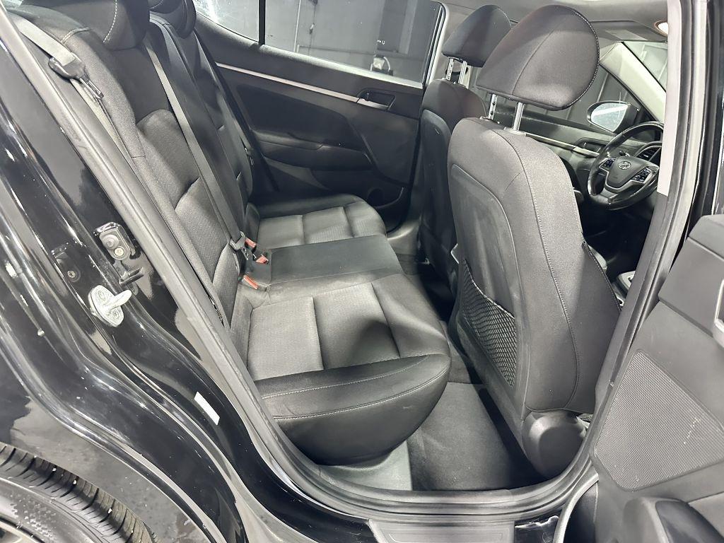 Hyundai Elantra Value Edition 6A 2017