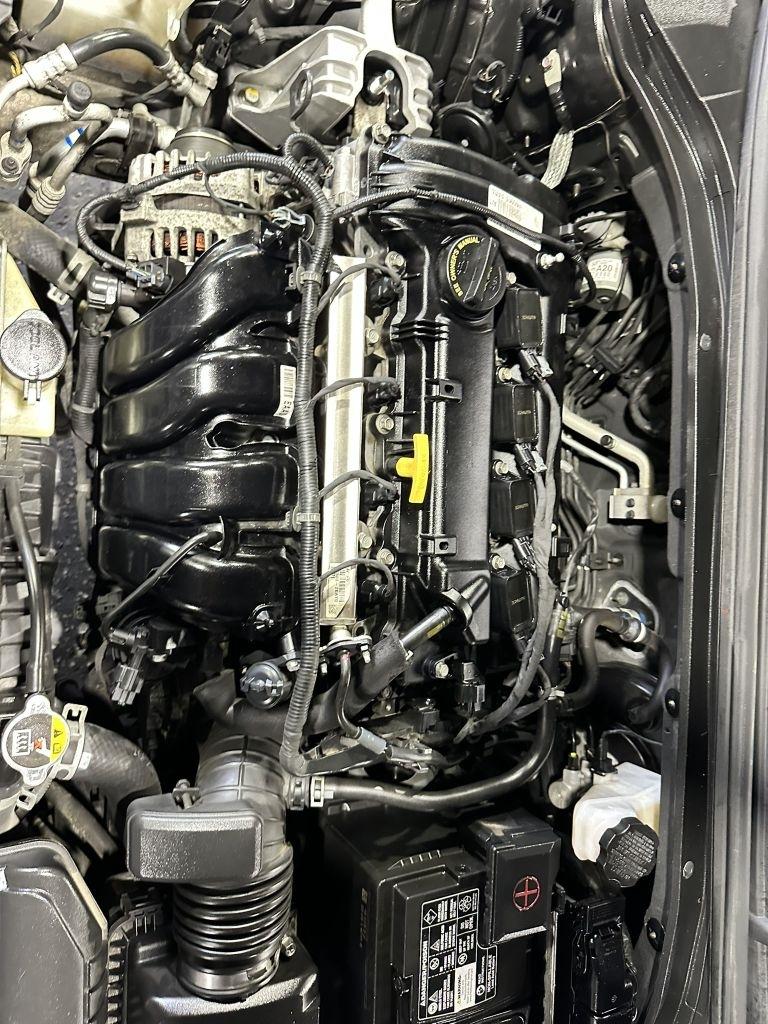 Hyundai Elantra Value Edition 6A 2017