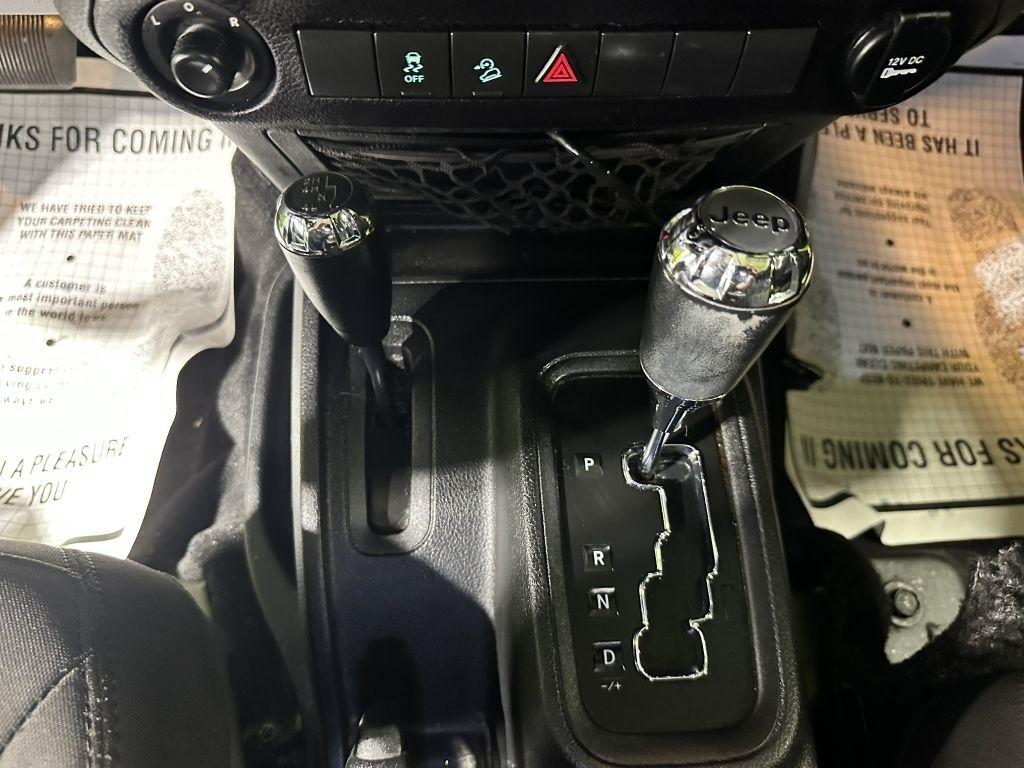 Jeep Wrangler Unlimited Sport 4WD 2017