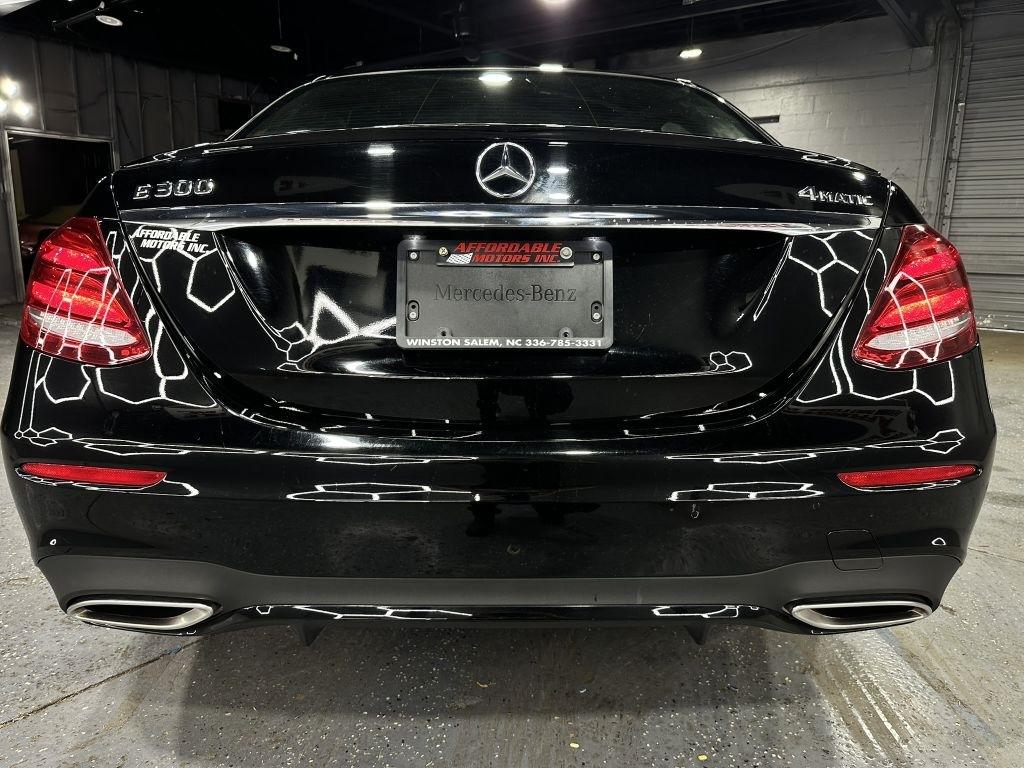Mercedes-Benz E-Class E300 Luxury 4MATIC Sedan 2019