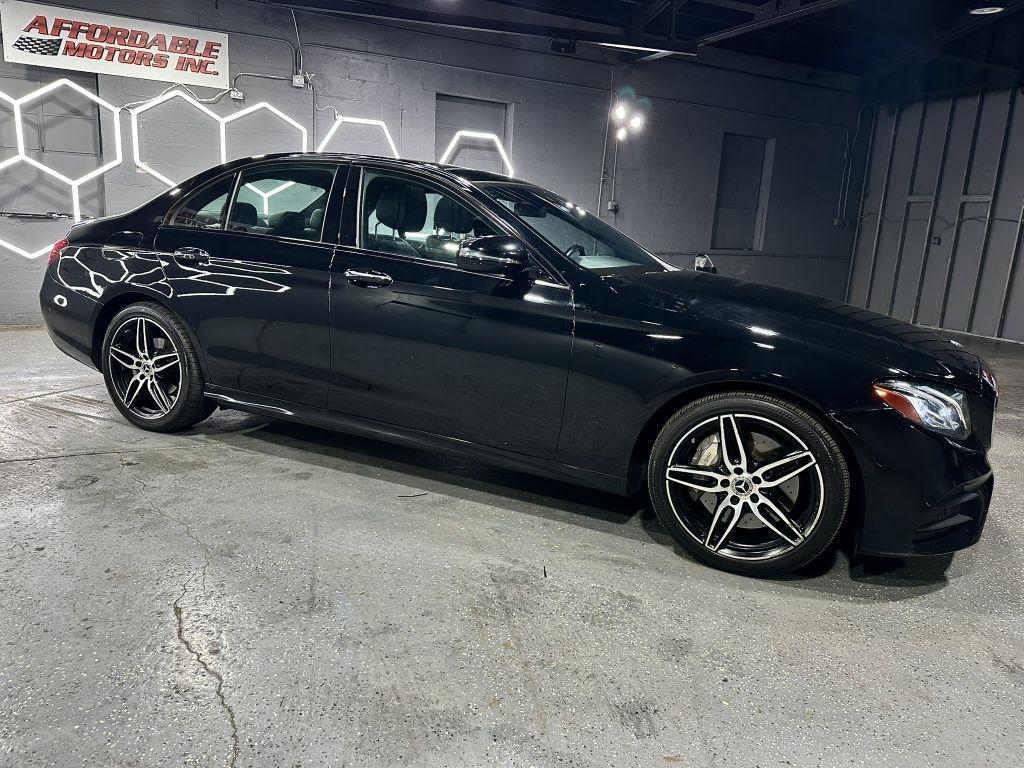 Mercedes-Benz E-Class E300 Luxury 4MATIC Sedan 2019