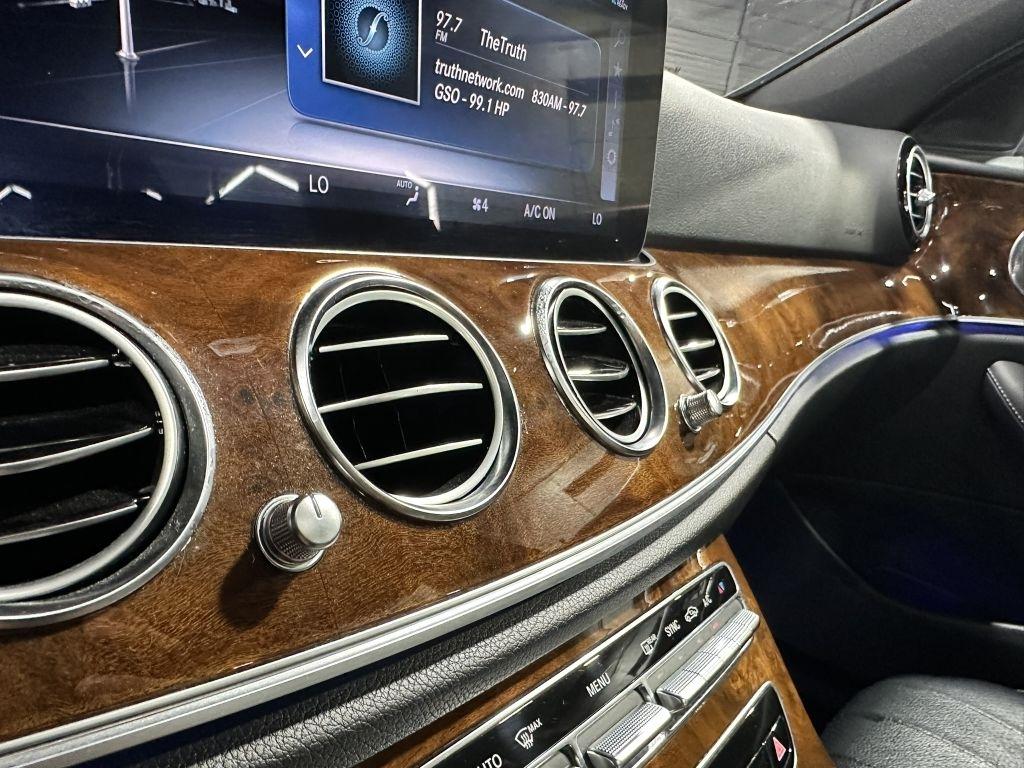 Mercedes-Benz E-Class E300 Luxury 4MATIC Sedan 2019