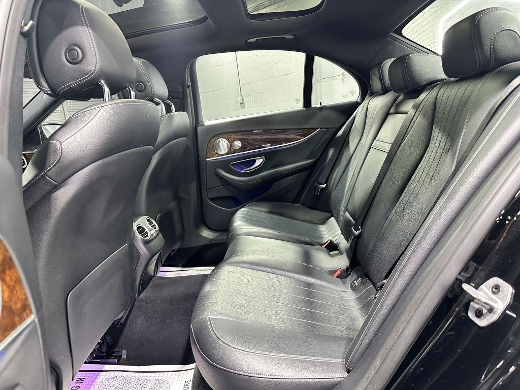 Mercedes-Benz E-Class E300 Luxury 4MATIC Sedan 2019