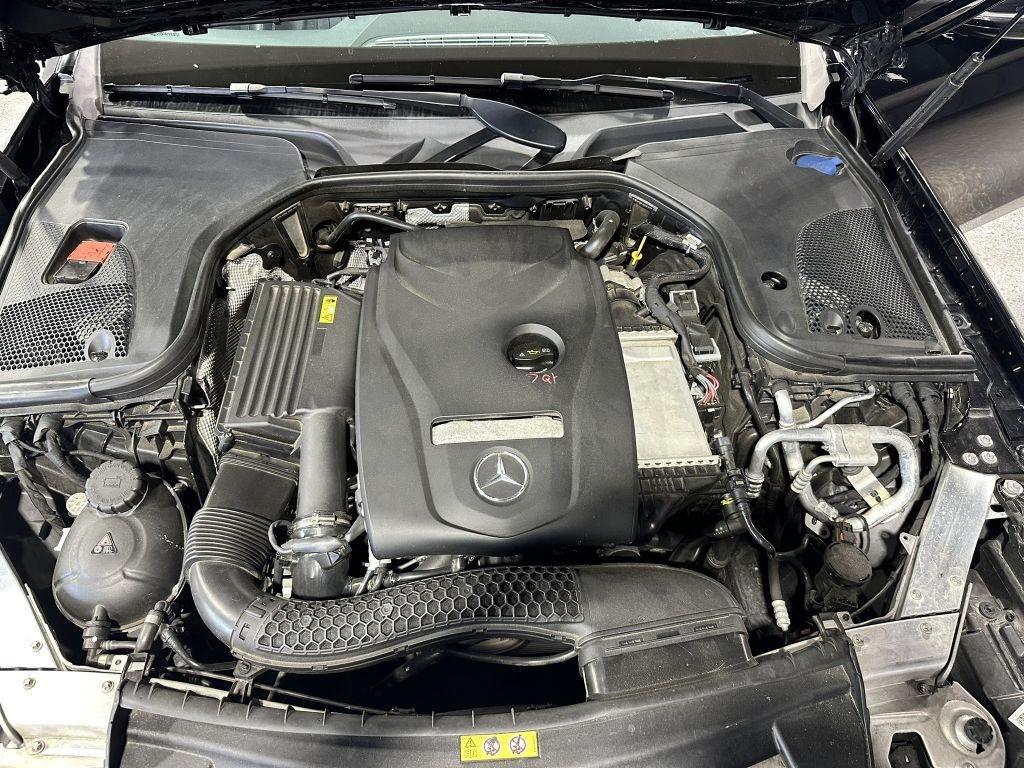 Mercedes-Benz E-Class E300 Luxury 4MATIC Sedan 2019