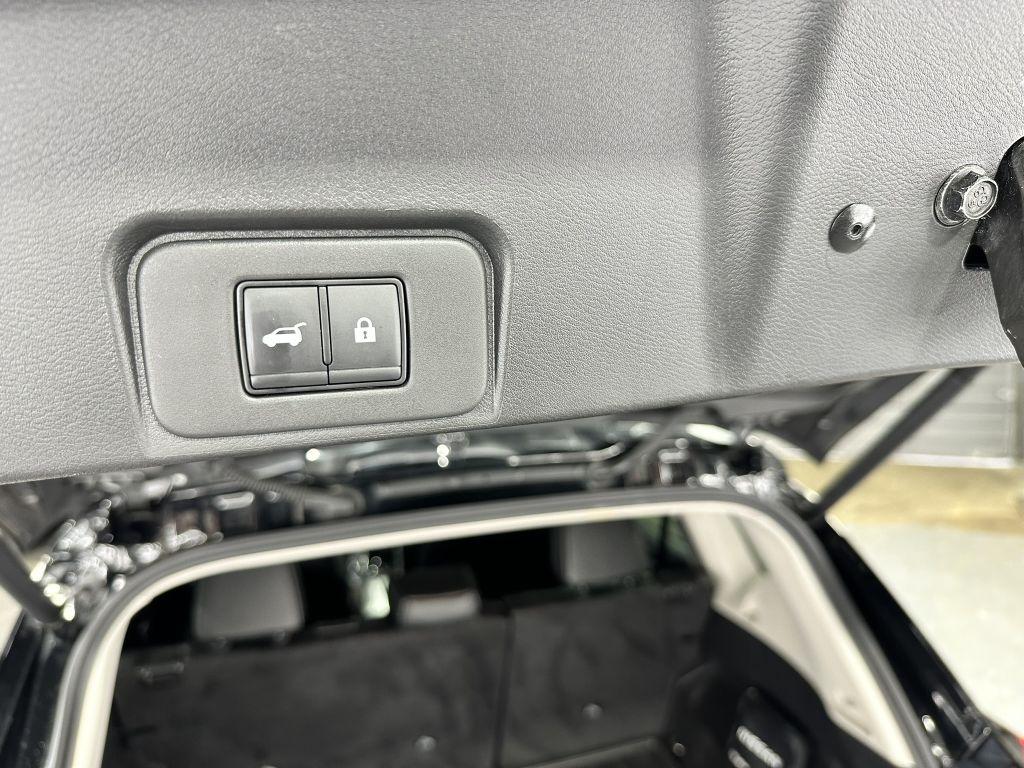 Nissan Rogue SV AWD 2025