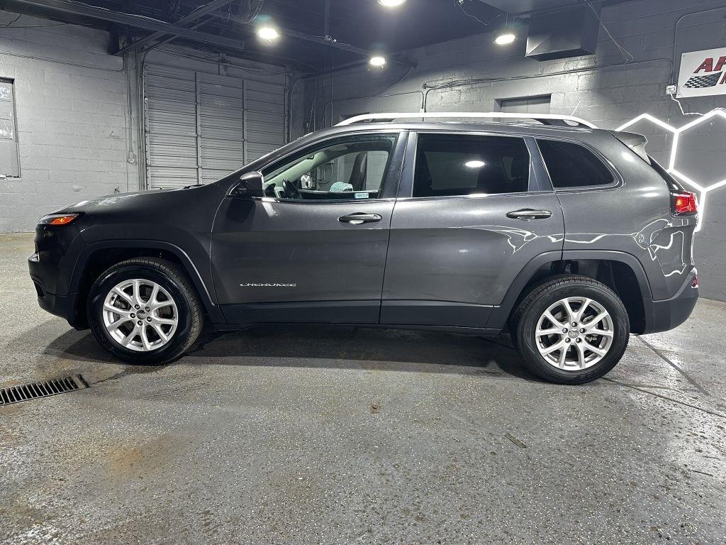 Jeep Cherokee Latitude FWD 2015