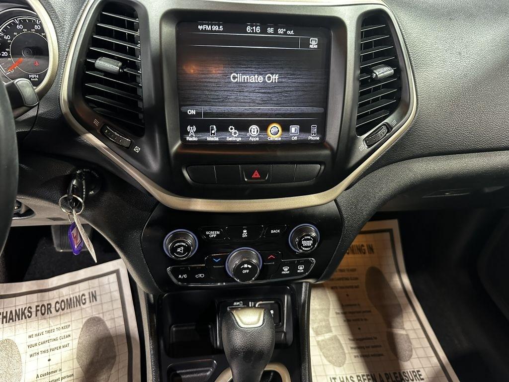 Jeep Cherokee Latitude FWD 2015