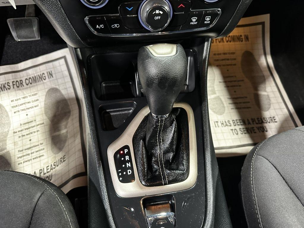 Jeep Cherokee Latitude FWD 2015