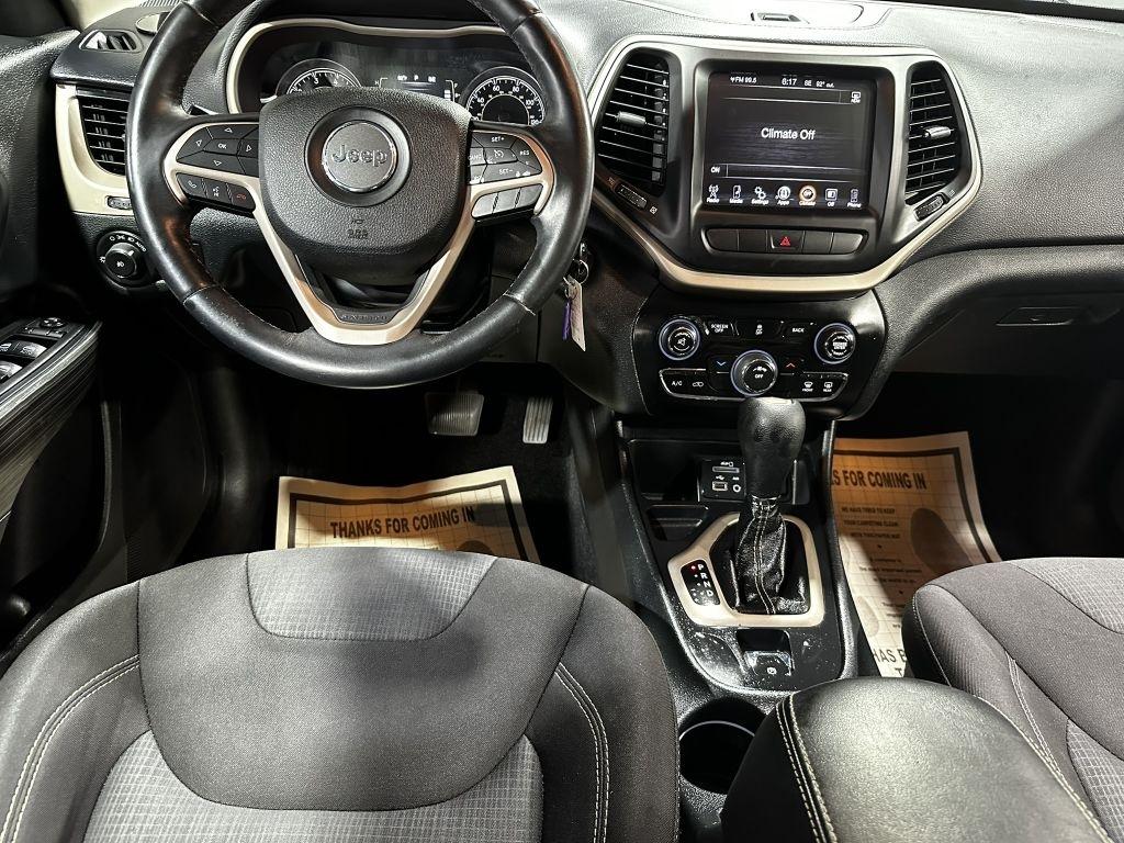 Jeep Cherokee Latitude FWD 2015