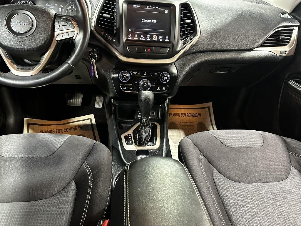 Jeep Cherokee Latitude FWD 2015