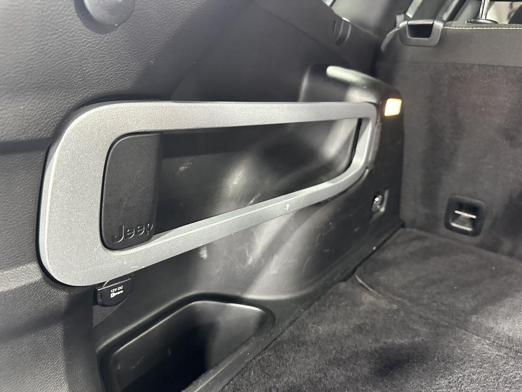 Jeep Cherokee Latitude FWD 2015
