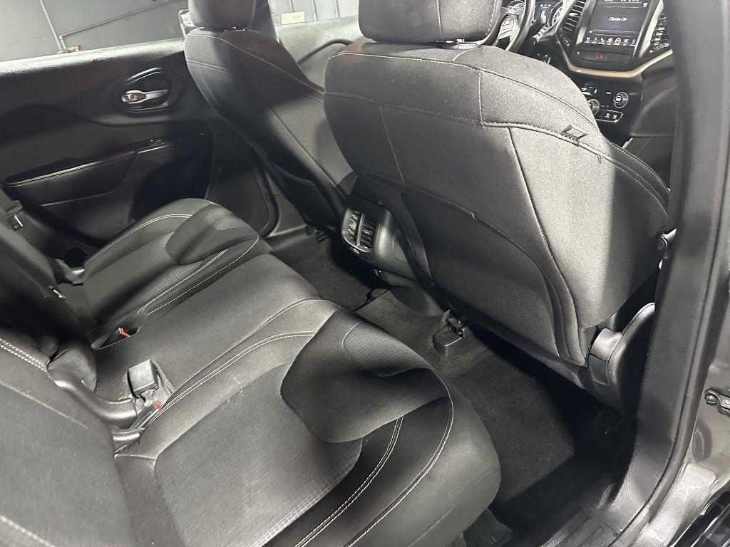 Jeep Cherokee Latitude FWD 2015