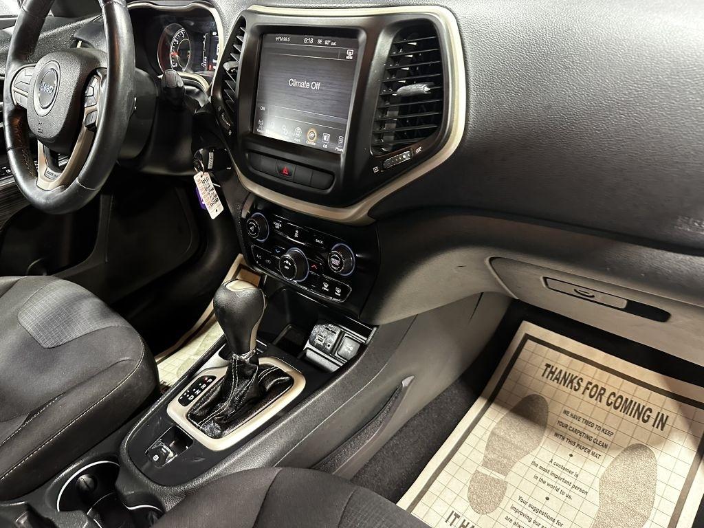 Jeep Cherokee Latitude FWD 2015