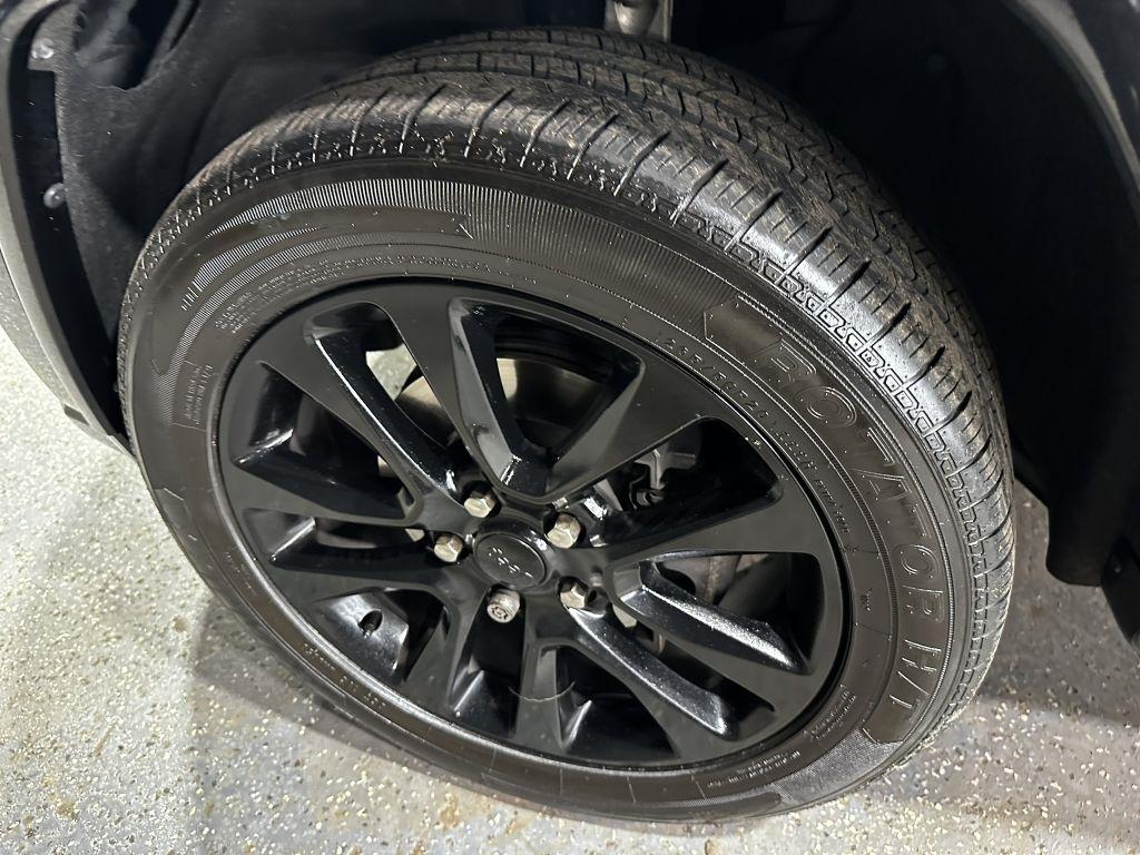 Jeep Grand Cherokee Laredo 4WD 2018