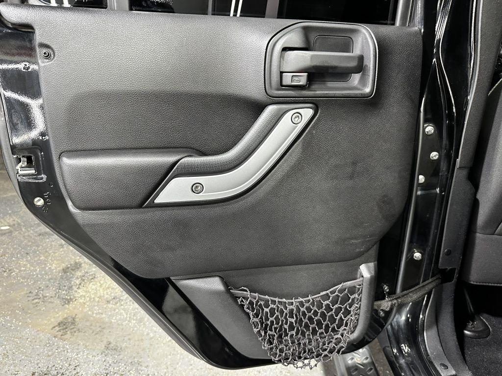 Jeep Wrangler Unlimited Rubicon 4WD 2014
