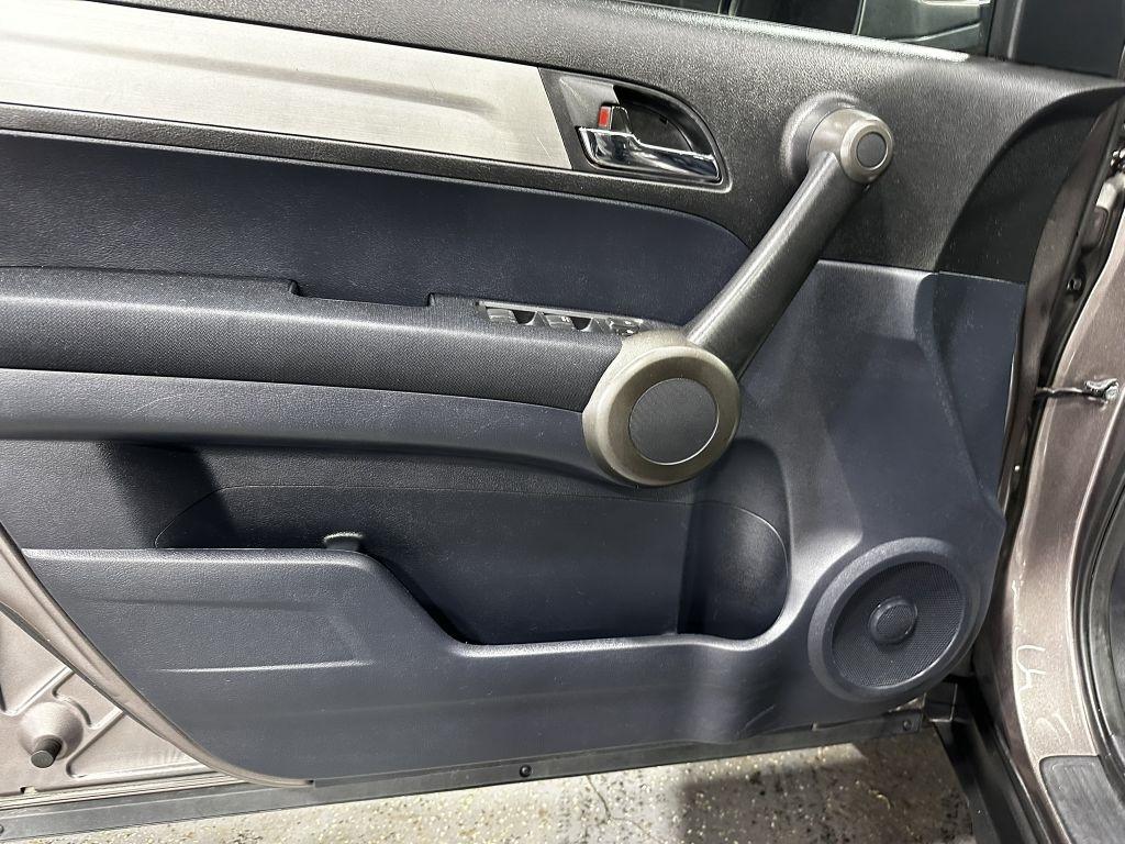 Honda CR-V SE 4WD 5-Speed AT 2011