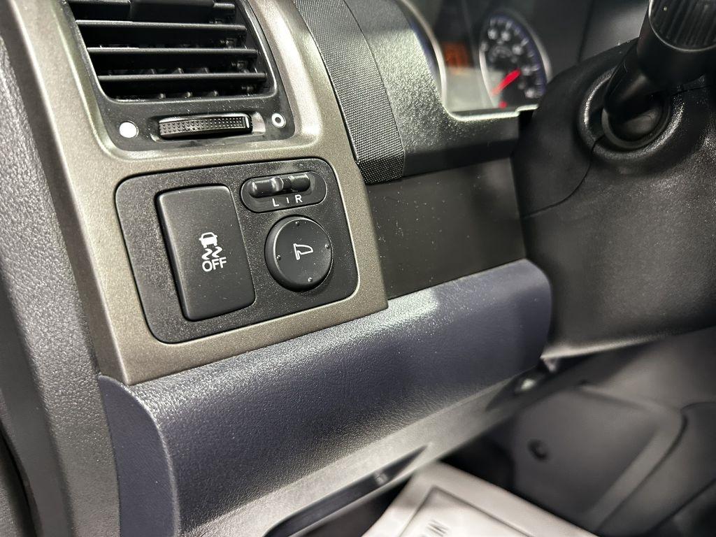Honda CR-V SE 4WD 5-Speed AT 2011