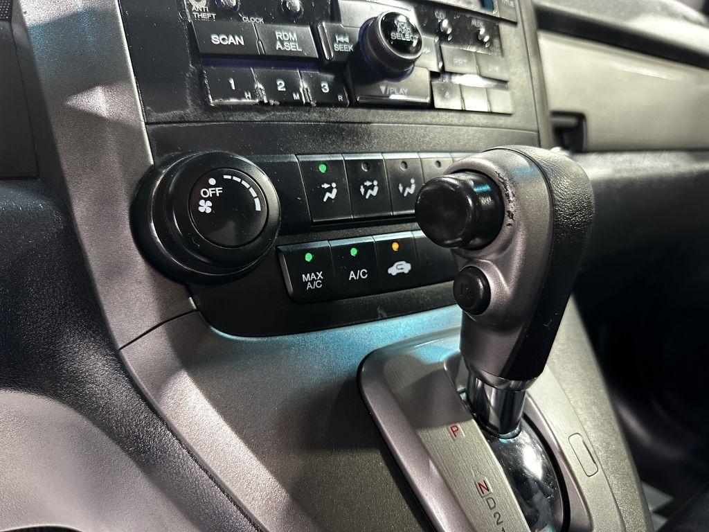 Honda CR-V SE 4WD 5-Speed AT 2011