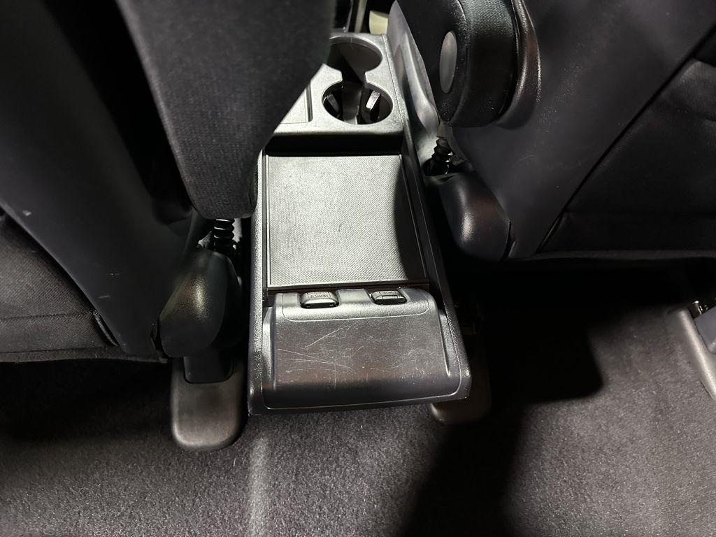 Honda CR-V SE 4WD 5-Speed AT 2011