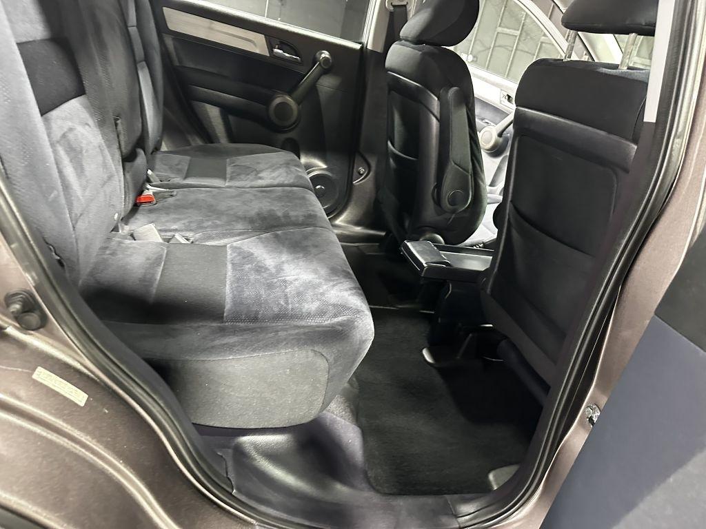 Honda CR-V SE 4WD 5-Speed AT 2011