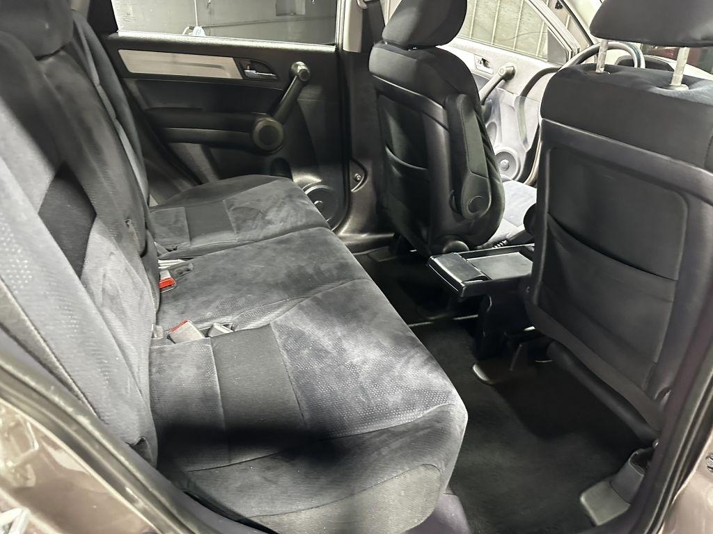 Honda CR-V SE 4WD 5-Speed AT 2011