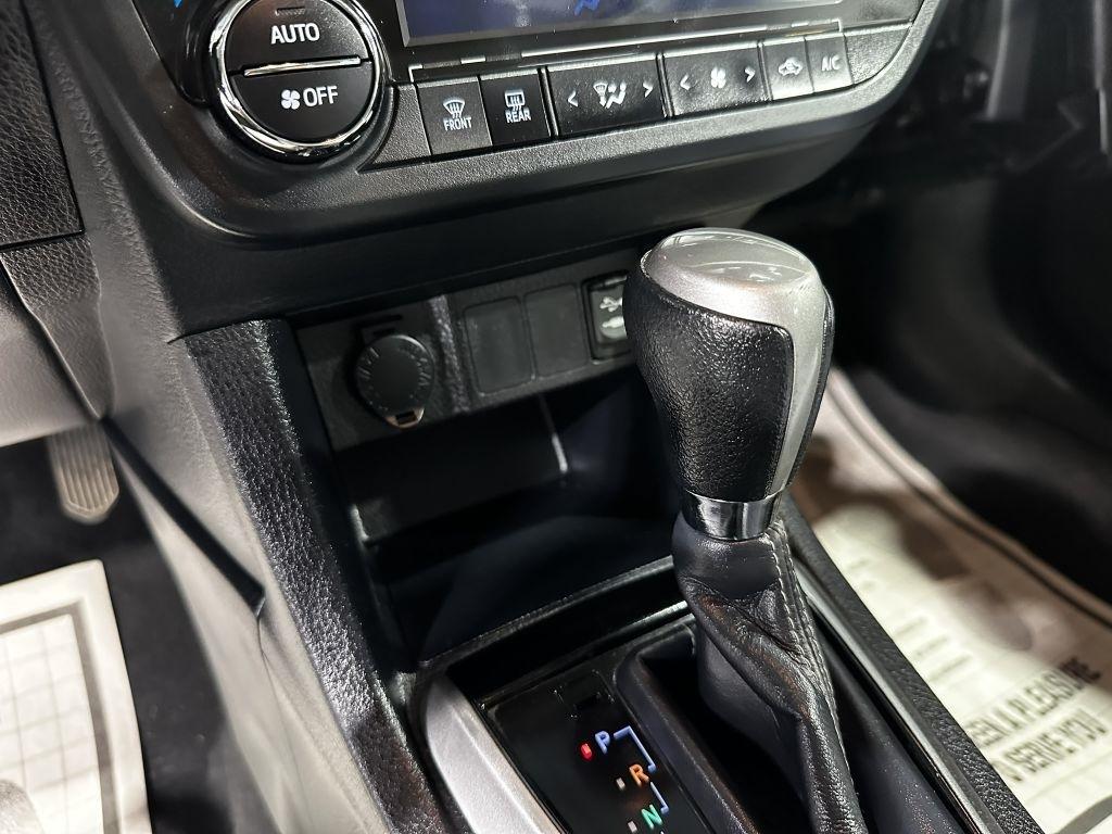 Toyota Corolla LE CVT 2016