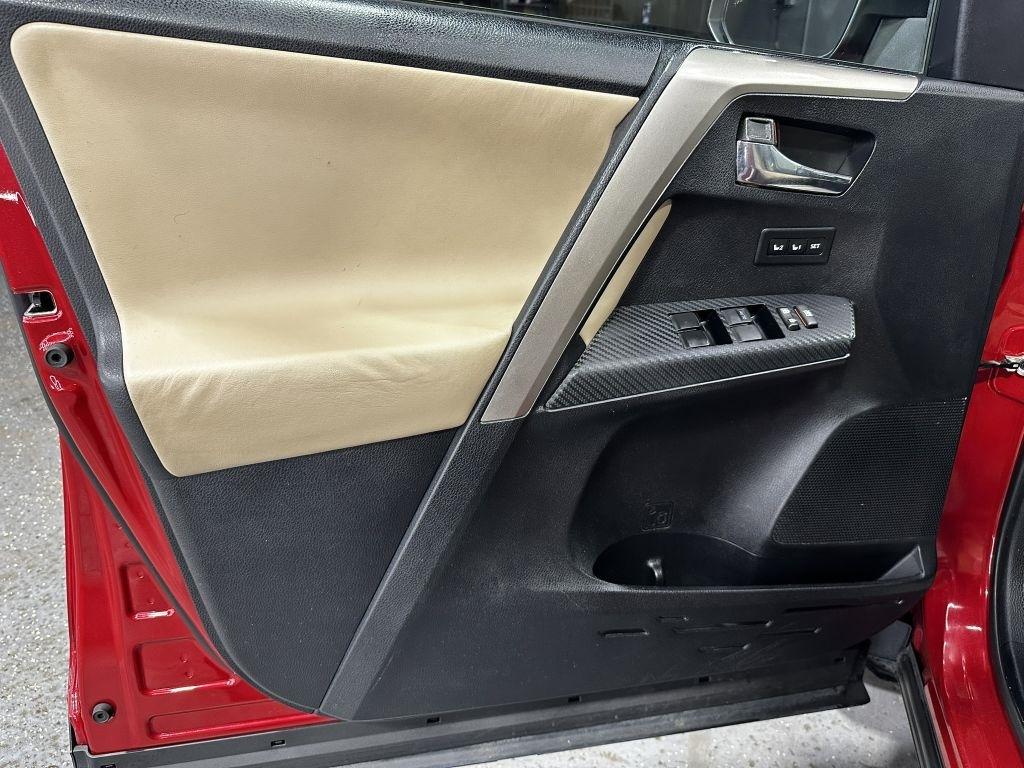 Toyota RAV4 Limited AWD 2014