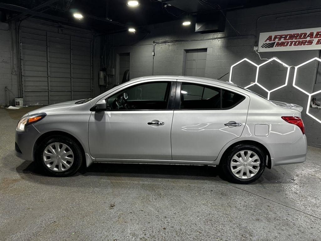 Nissan Versa 1.6 S 5M 2016