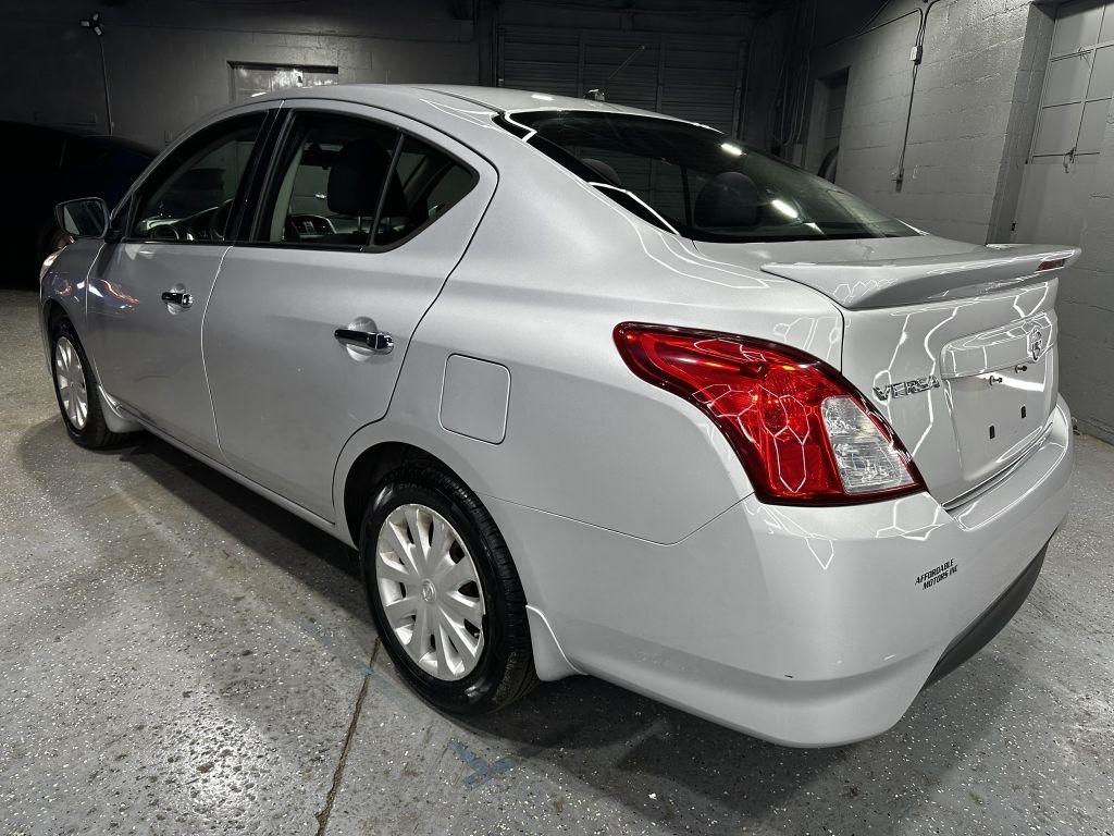 Nissan Versa 1.6 S 5M 2016