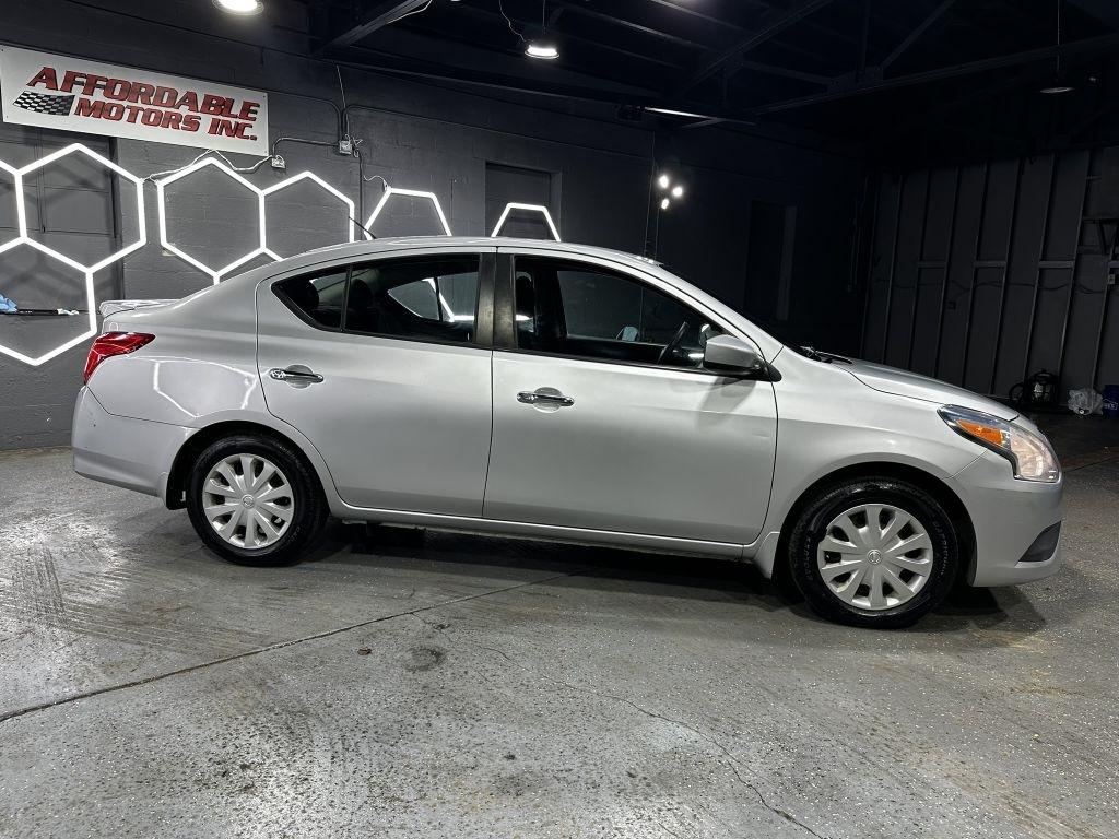 Nissan Versa 1.6 S 5M 2016