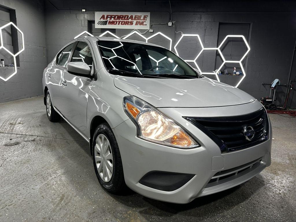 Nissan Versa 1.6 S 5M 2016