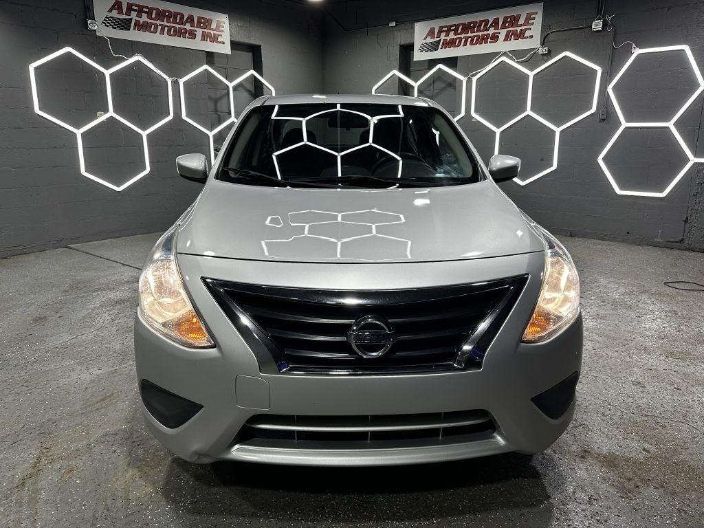 Nissan Versa 1.6 S 5M 2016