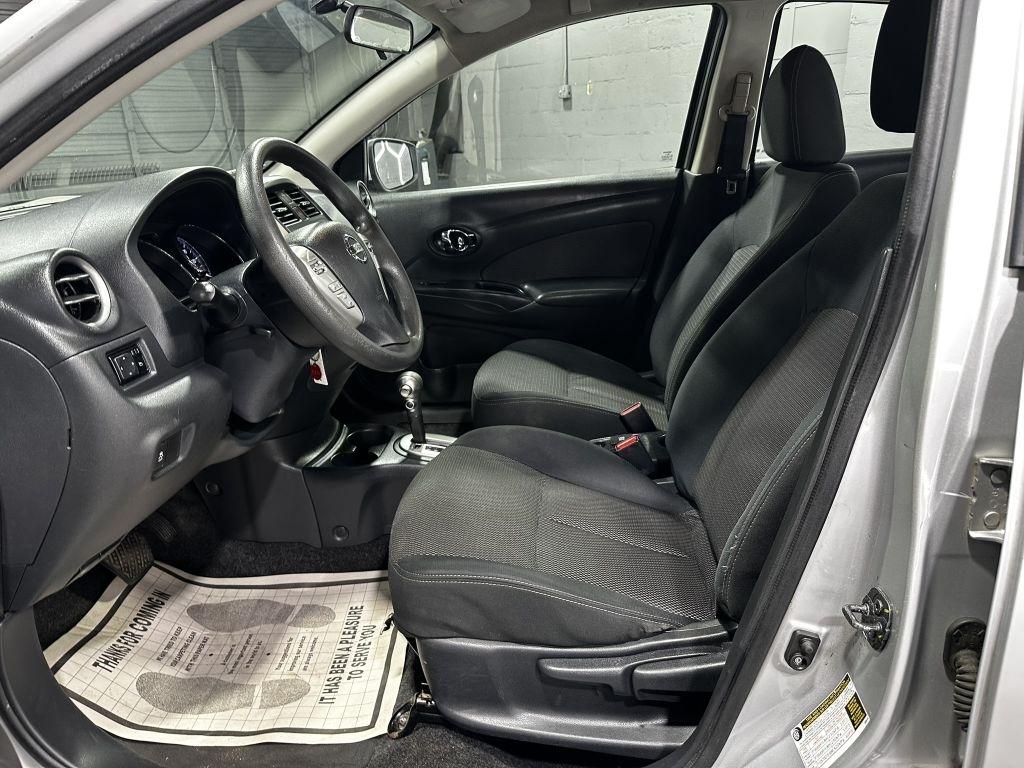 Nissan Versa 1.6 S 5M 2016