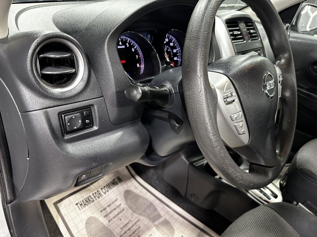 Nissan Versa 1.6 S 5M 2016