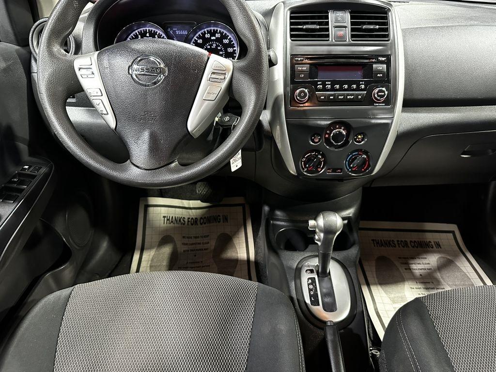 Nissan Versa 1.6 S 5M 2016