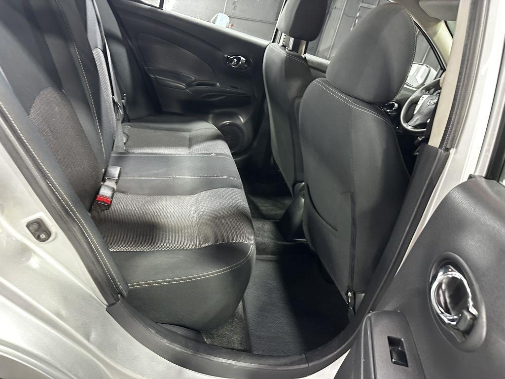 Nissan Versa 1.6 S 5M 2016