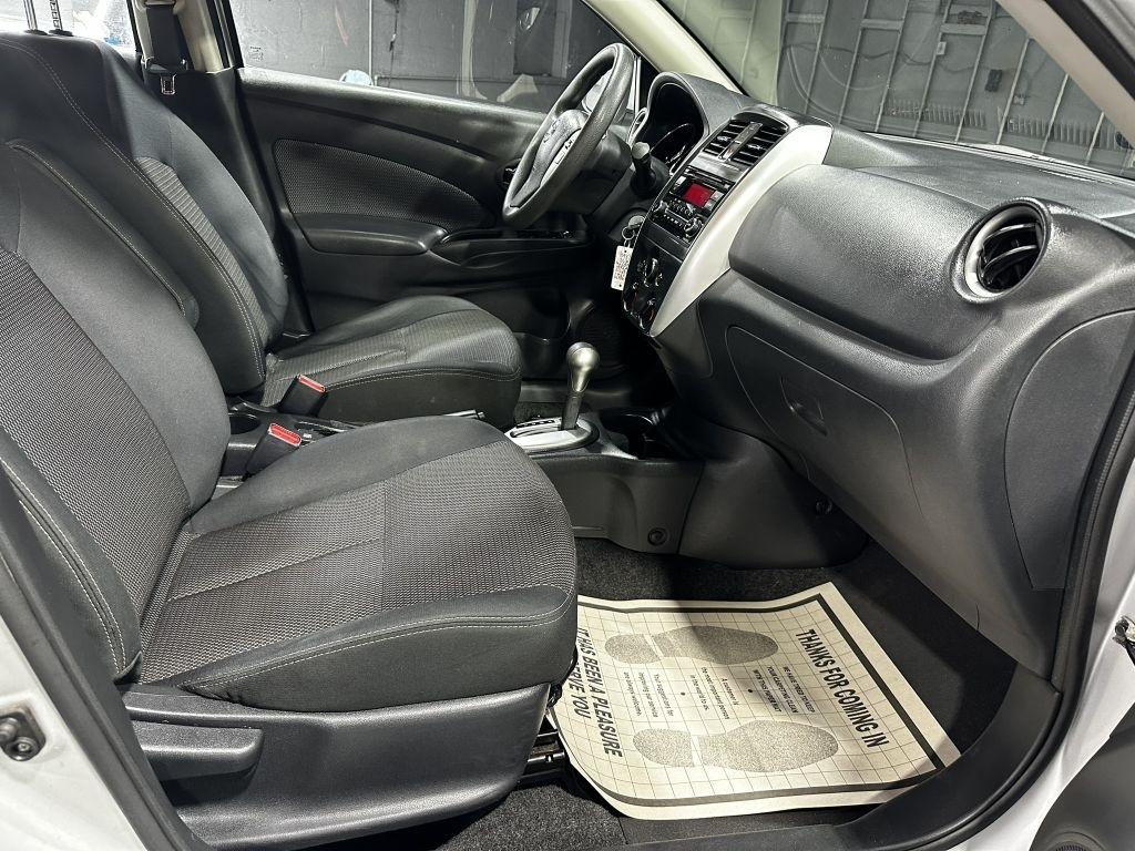 Nissan Versa 1.6 S 5M 2016