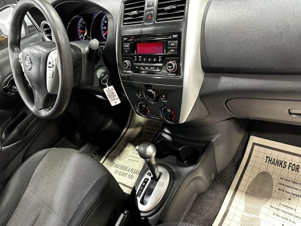 Nissan Versa 1.6 S 5M 2016