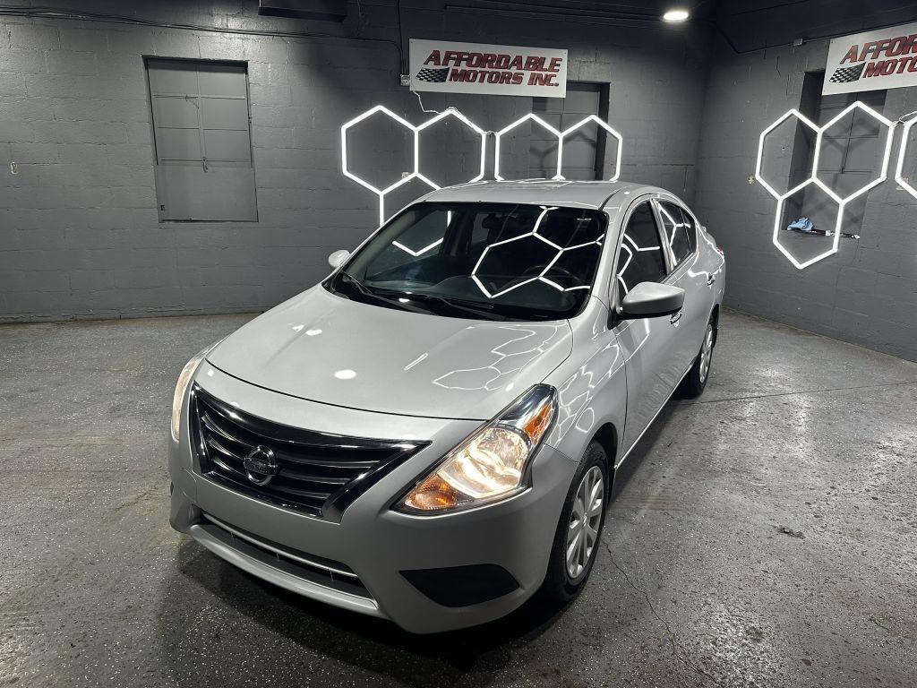 Nissan Versa 1.6 S 5M 2016