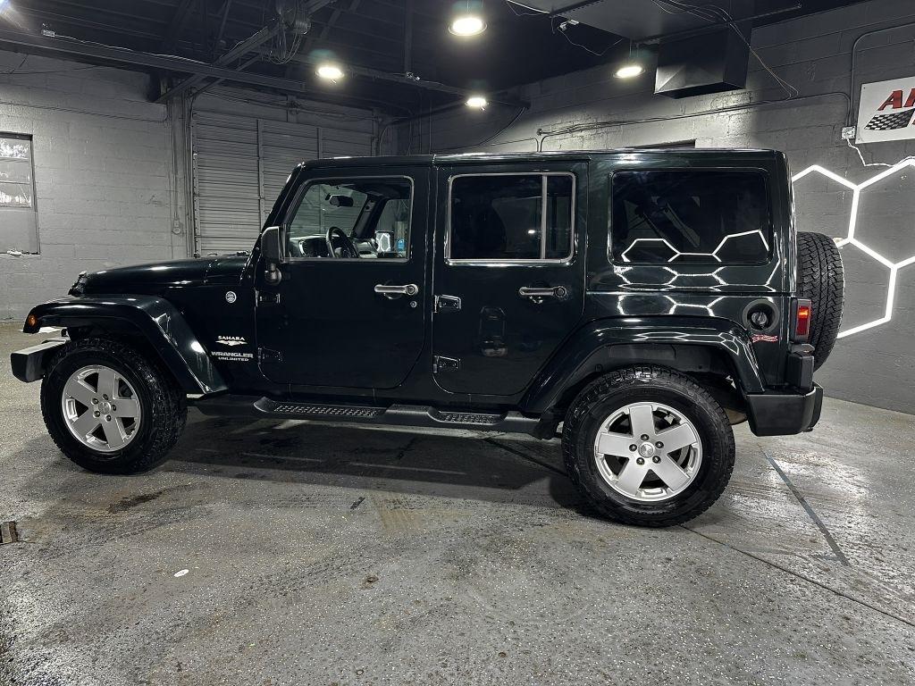 Jeep Wrangler Unlimited Sahara 4WD 2012
