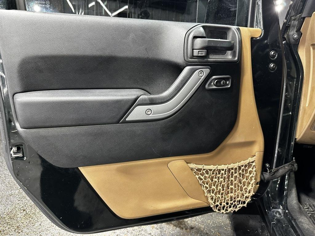 Jeep Wrangler Unlimited Sahara 4WD 2012